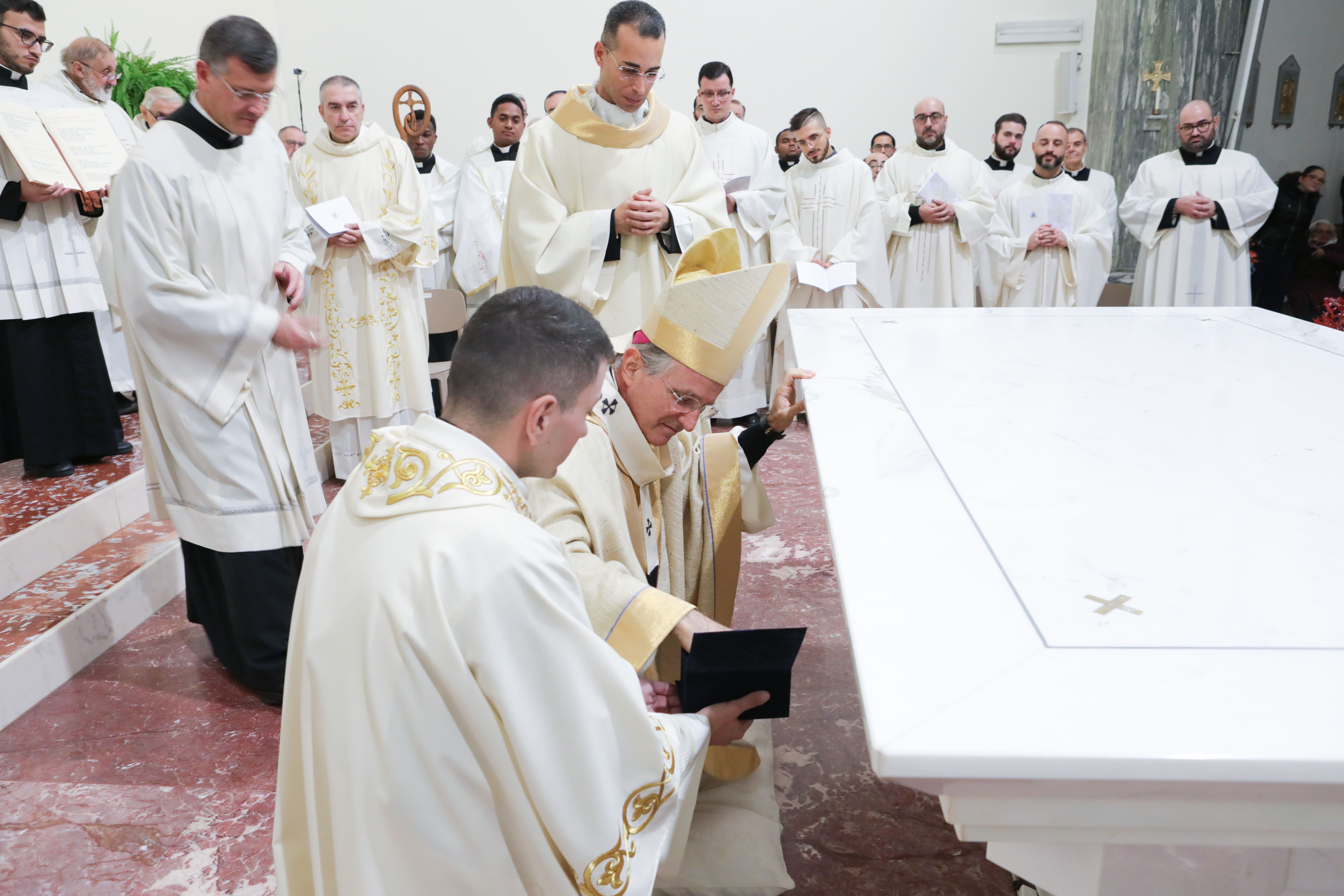 Dedicazione chiesa Archi Carmine ()