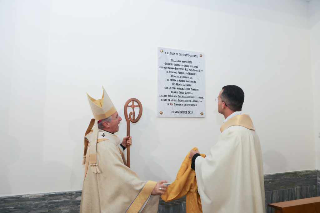 Dedicazione chiesa Archi Carmine ()