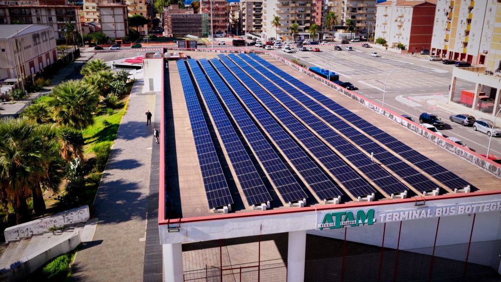 Redel completa le infrastrutture elettriche Atam per la mobilità green di Reggio – FOTO