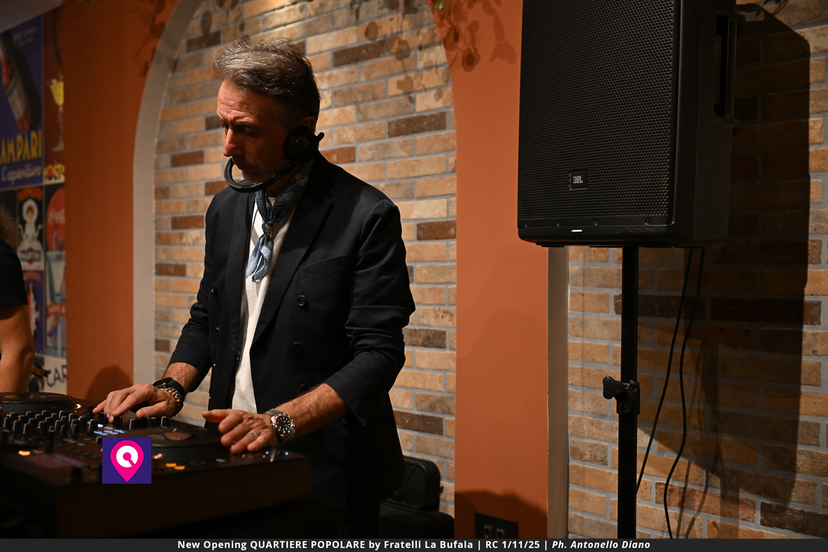 QUARTIERE POPOLARE ()