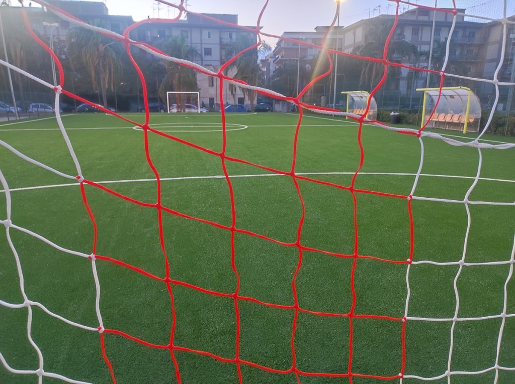 Reggio Village campo illuminato