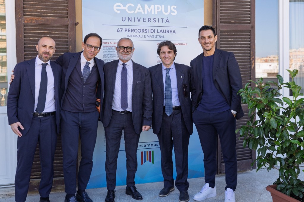 Corso in Direzione e Management delle Società di Calcio. Presenti grandi ospiti