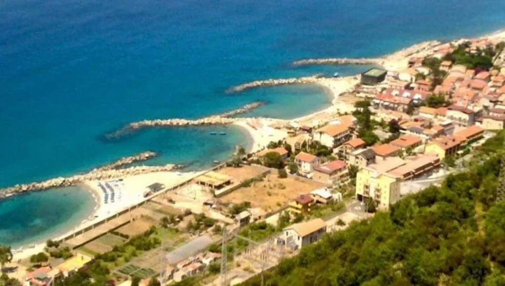 Mega impianto Edison a Favazzina, mobilitazione del Comitato: ‘Modalità opache, cittadini all’oscuro’