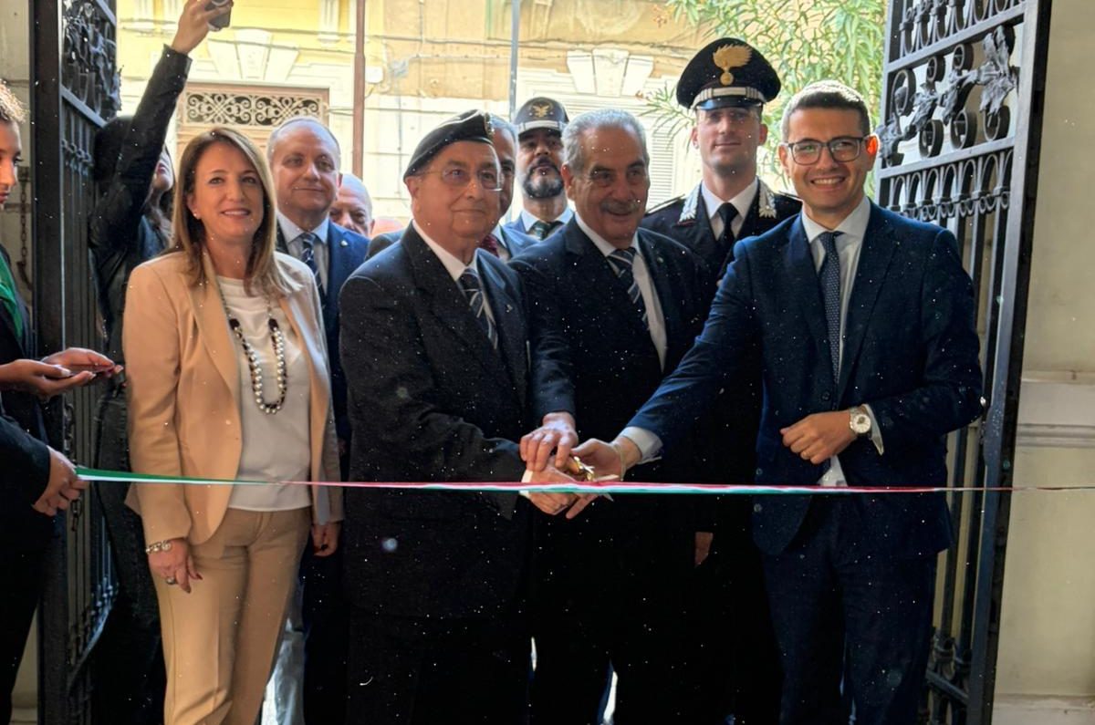 mostra poste conflitti mondiali novecento ()