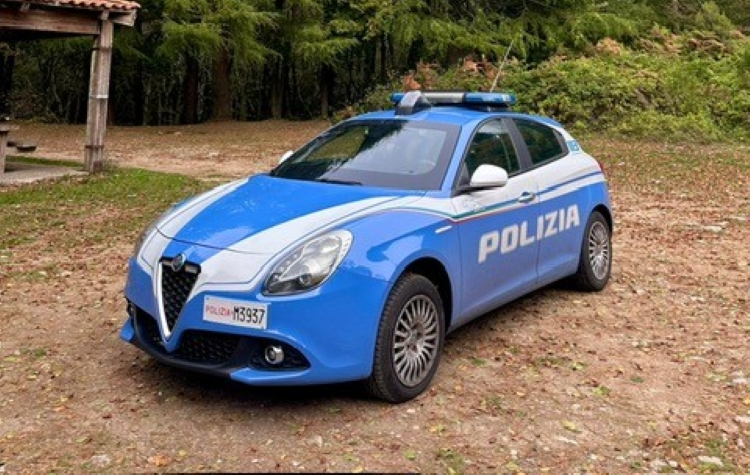 polizia stato zomaro