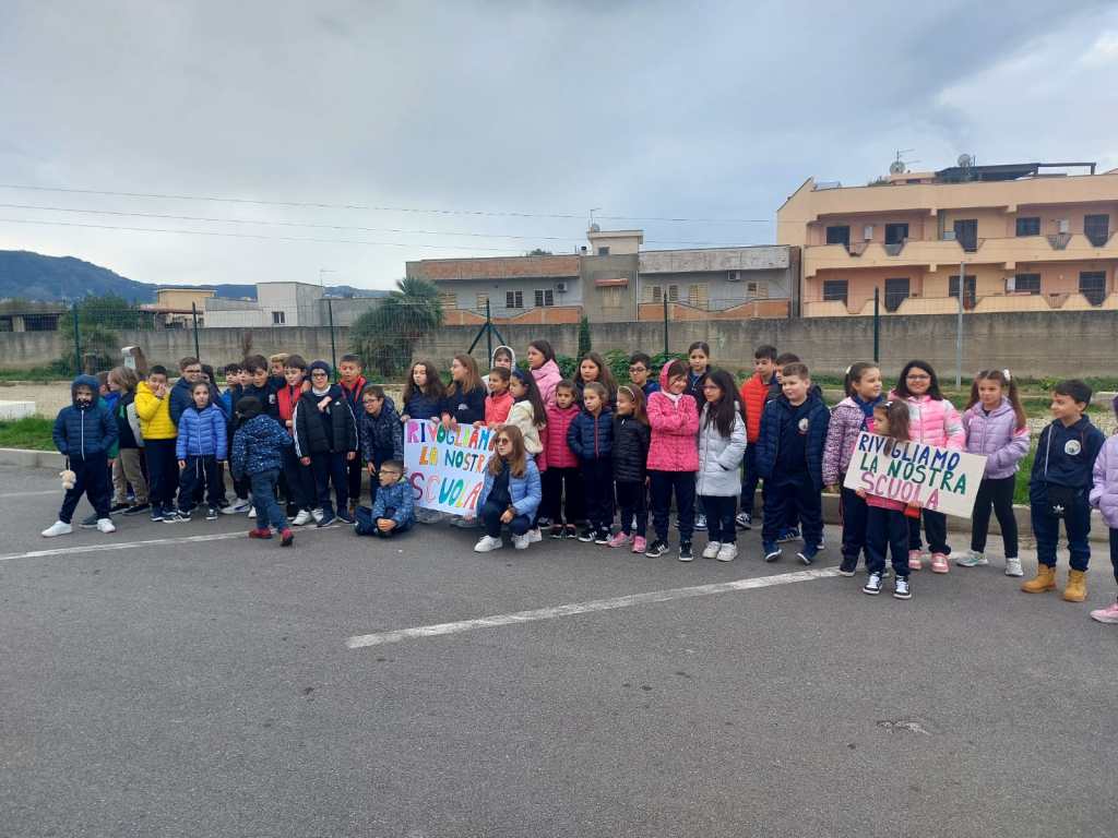 protesta scuola condera
