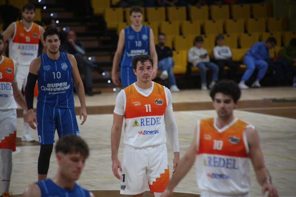 redel viola ragusa Zampa ()