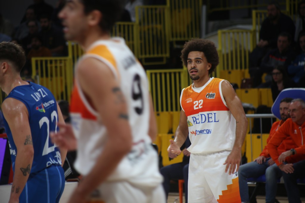 redel viola ragusa clark ()