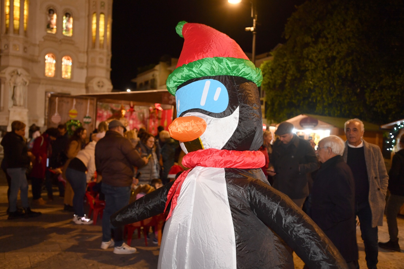 Accensione ALBERO Piazza Duomo ()