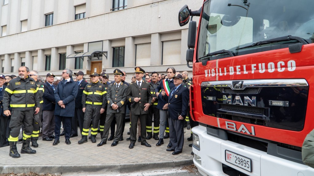 Cerimonia intitolazione Via Candido ()