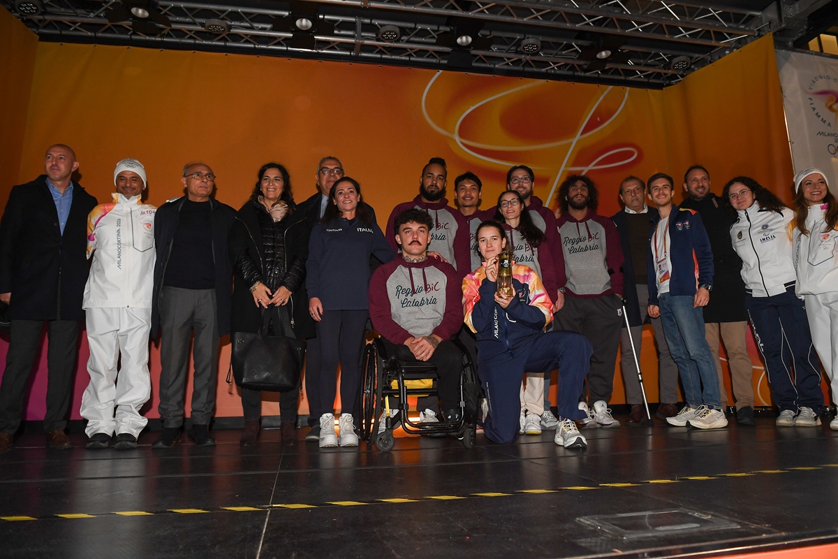 Reggio Bic alla fiamma olimpica