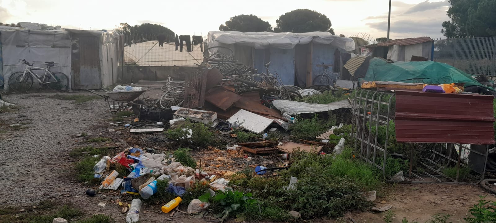 baraccopoli San Ferdinando ()