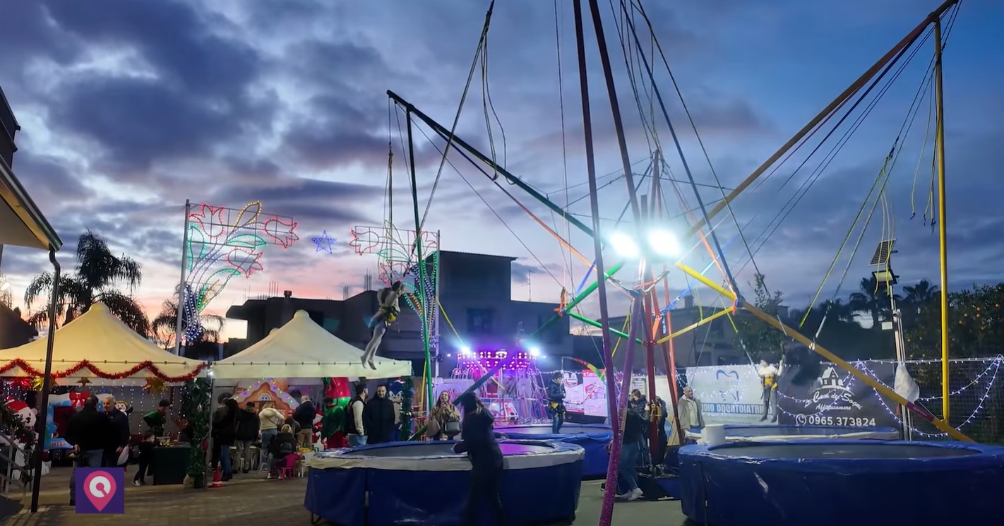 befana centro acquisti catona ()