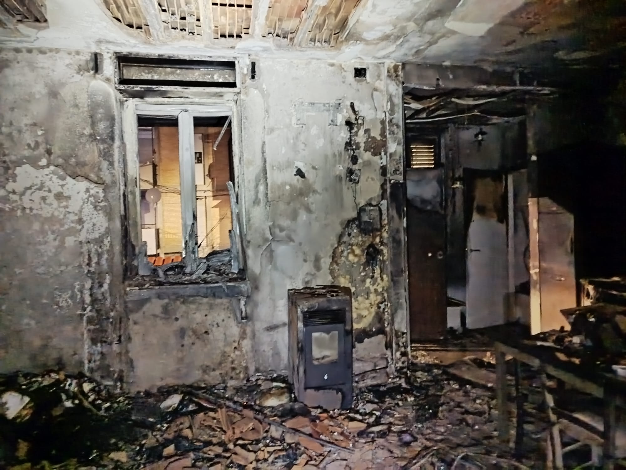 incendio abitazione archi