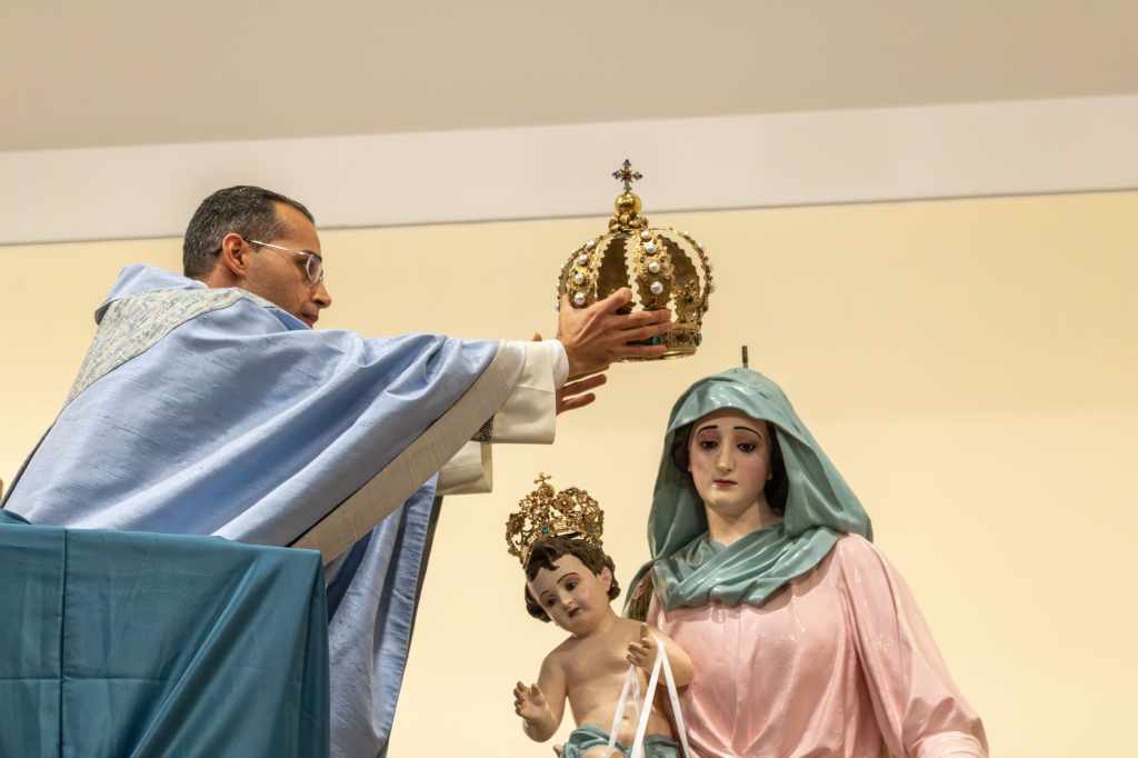 Reggio: nella parrocchia di Archi Carmine l’incoronazione della statua della Madonna – FOTO