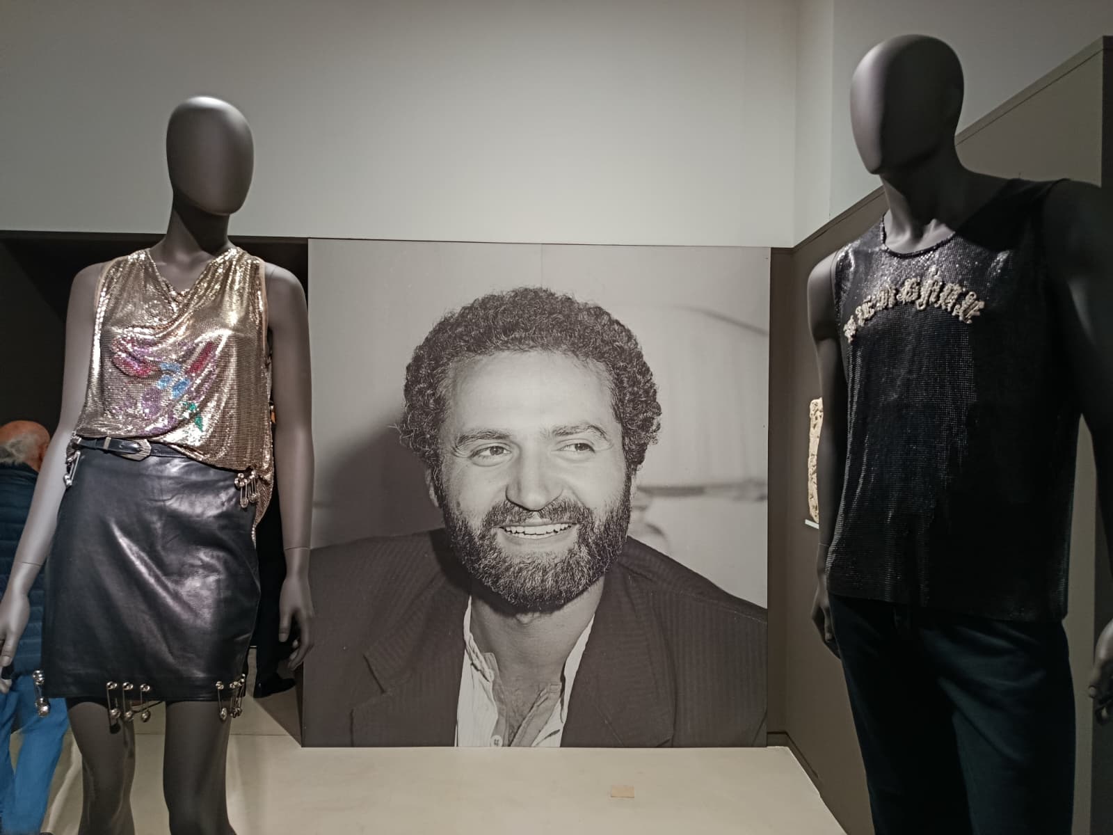 mostra gianni versace terra mater