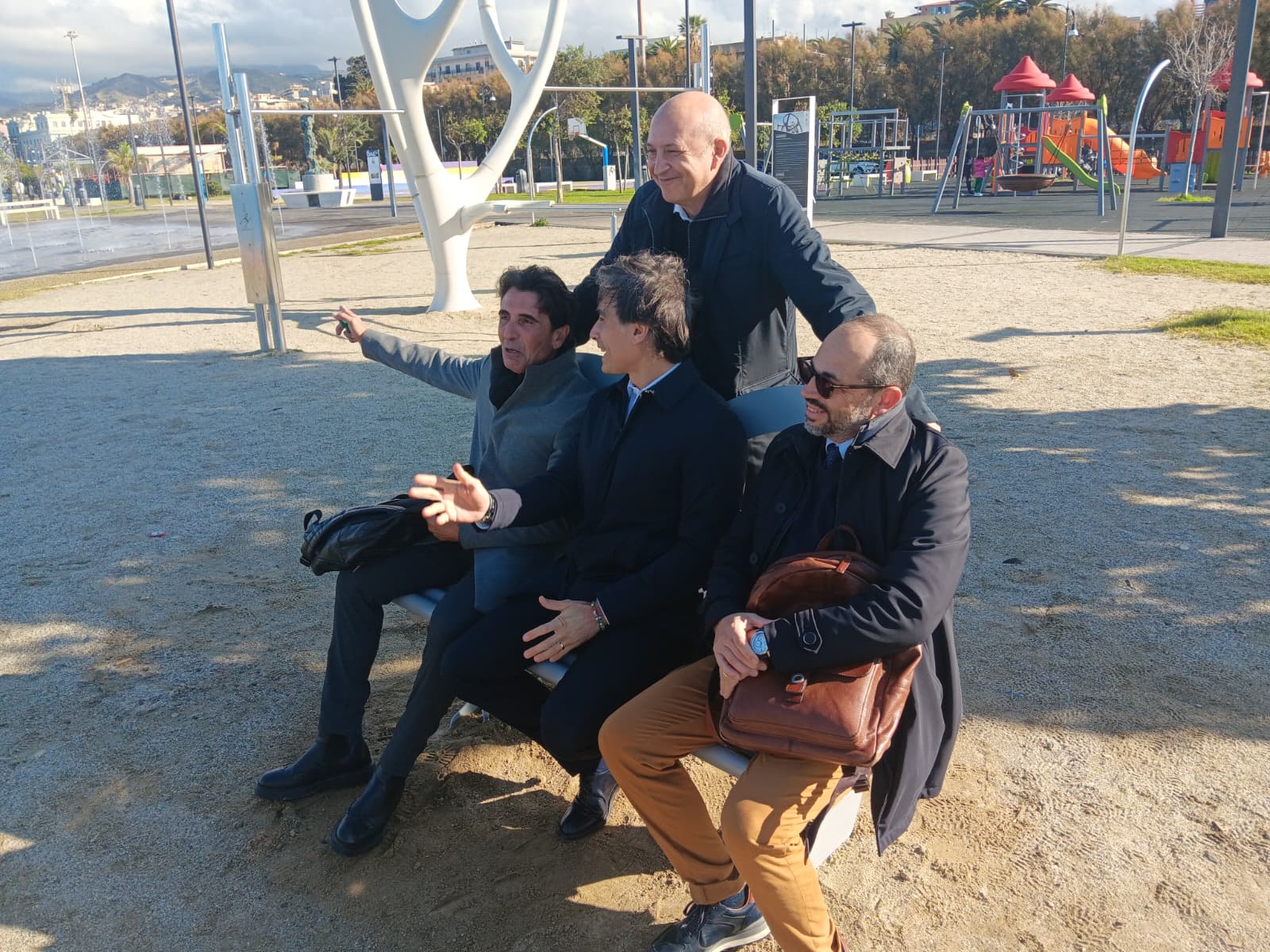 panchina steelosa tempietto reggio calabria ()