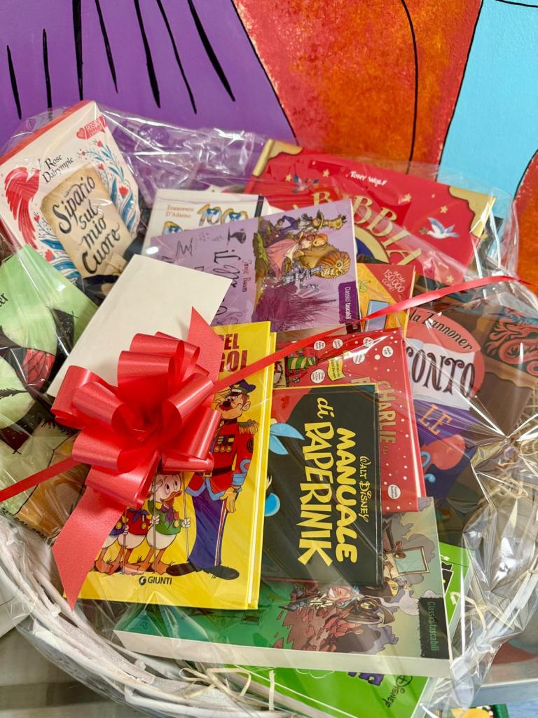 prefettura gom libro sotto albero