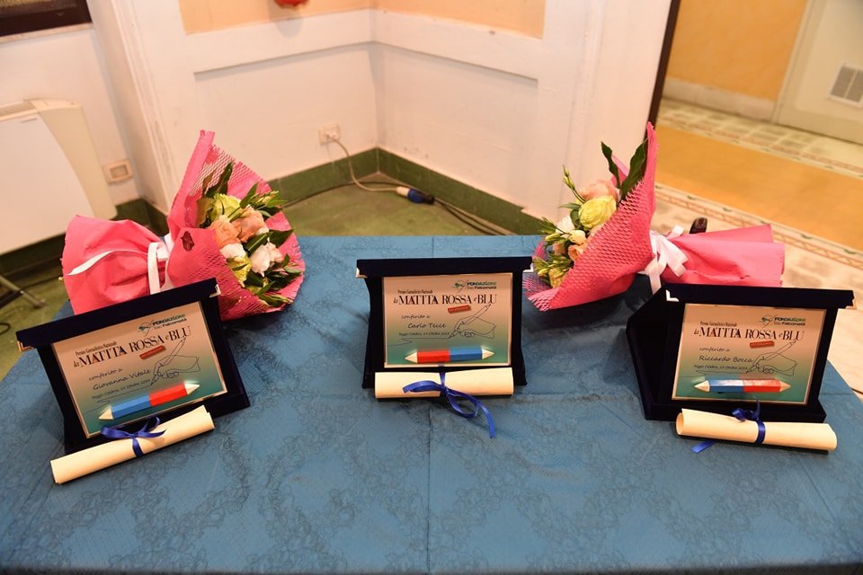 premio matita rossa e blu