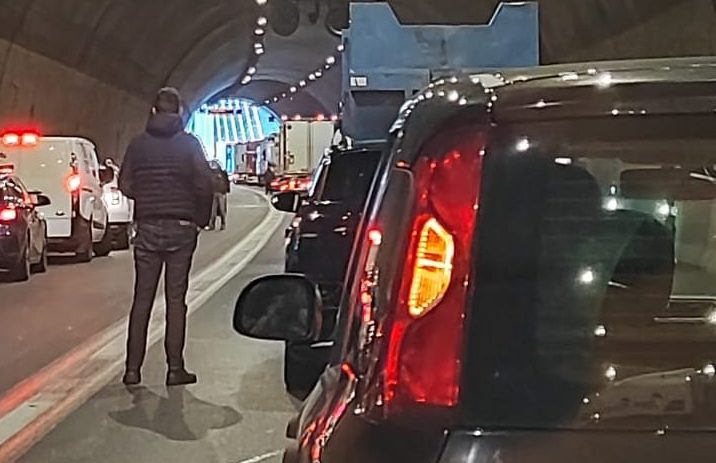 rapina portavalori assalto bagnara ()