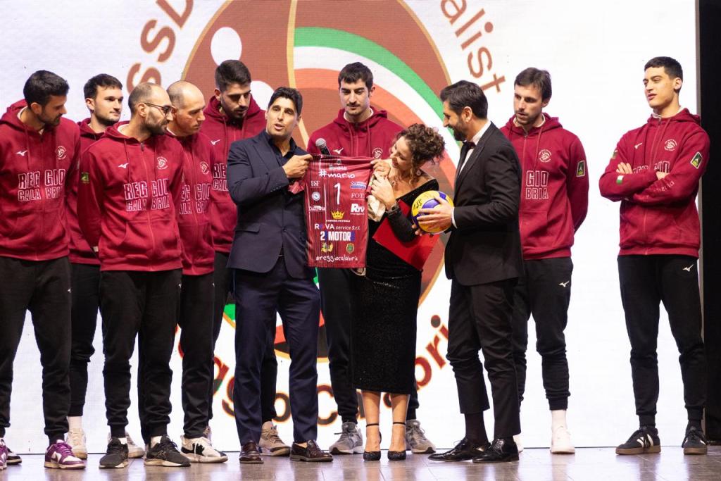 Domotek Volley: trionfo in campo e solidarietà fuori