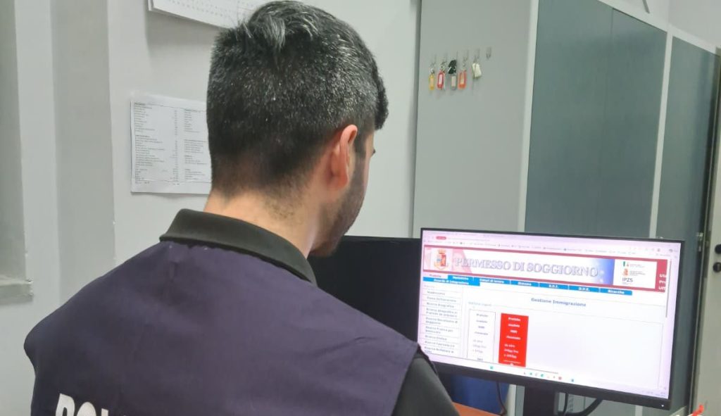 Reggio, arresto lampo in centro: il 38enne colto in flagranza di reato era stato già espulso