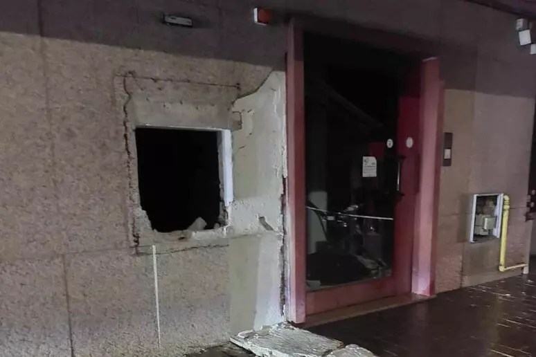 assalto bancomat decolattura