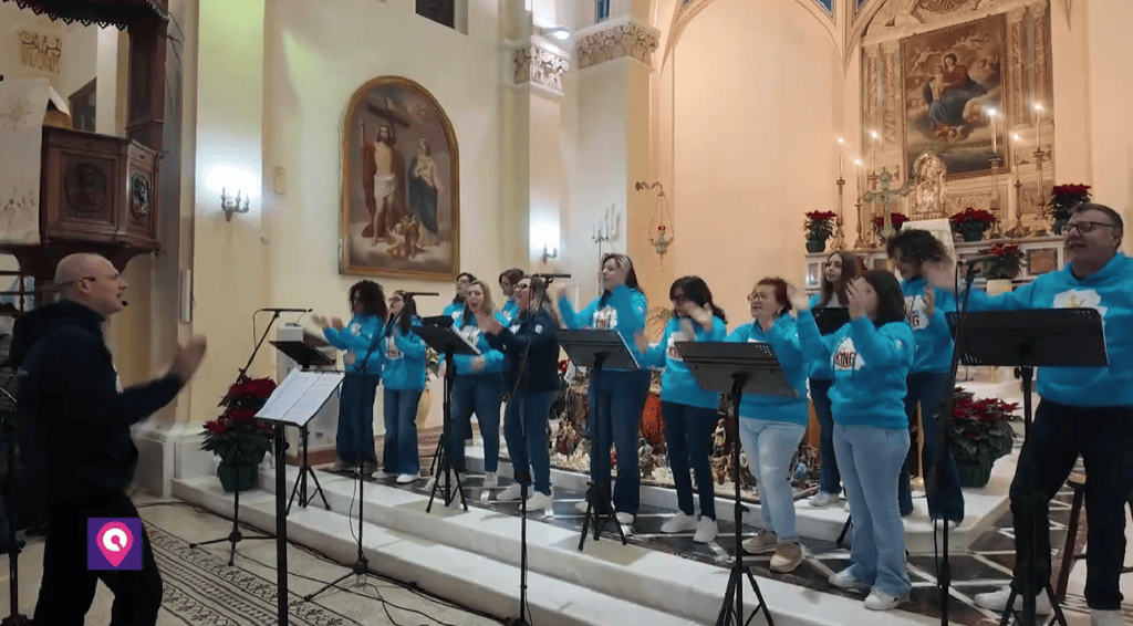 Musica, fede e preghiera a Reggio: la Schola Cantorum incanta con ‘Dio è stupendo’ – VIDEO
