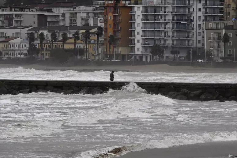 Prosegue l’ondata di maltempo sulla Calabria, allerta rossa anche oggi
