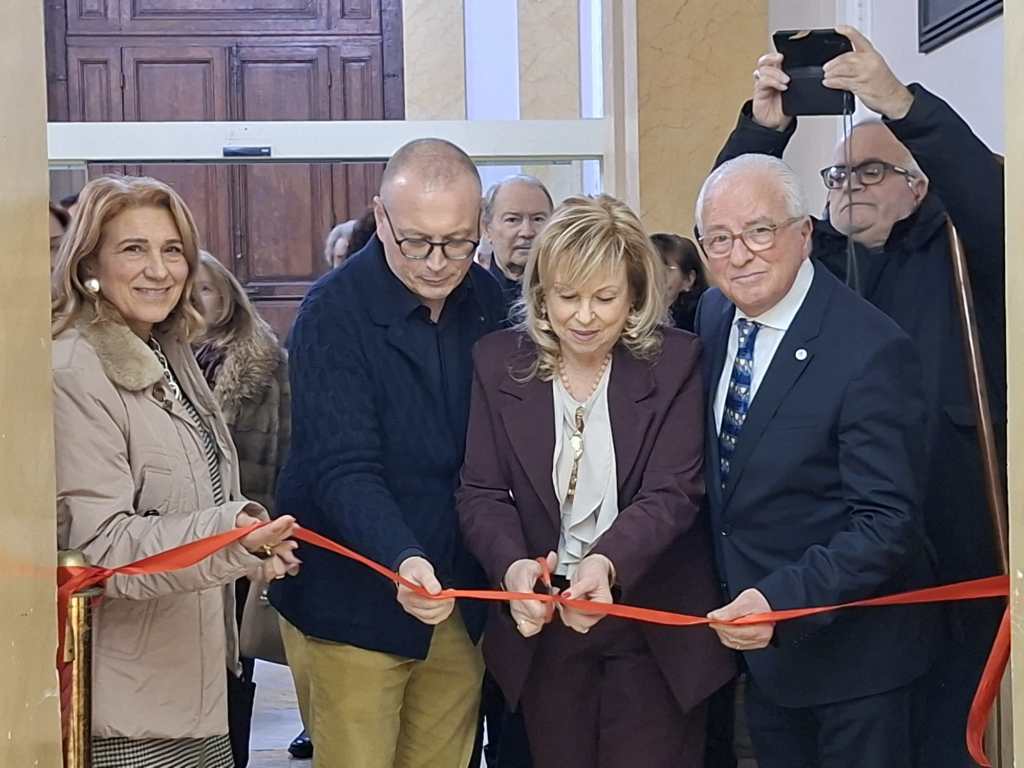 Reggio, inaugurata a Palazzo Alvaro la mostra ‘Mare nostrum’ di Elvira Sirio – FOTO