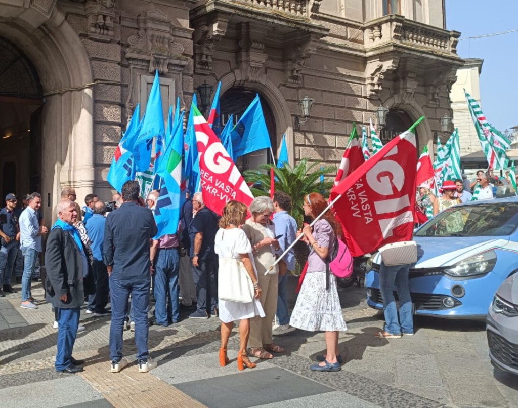 sindacati cgil uil tis