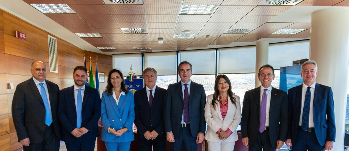 Regione Calabria: ok a provvedimenti in materia di urbanistica, violenza sulle donne, lavoro e ambiente