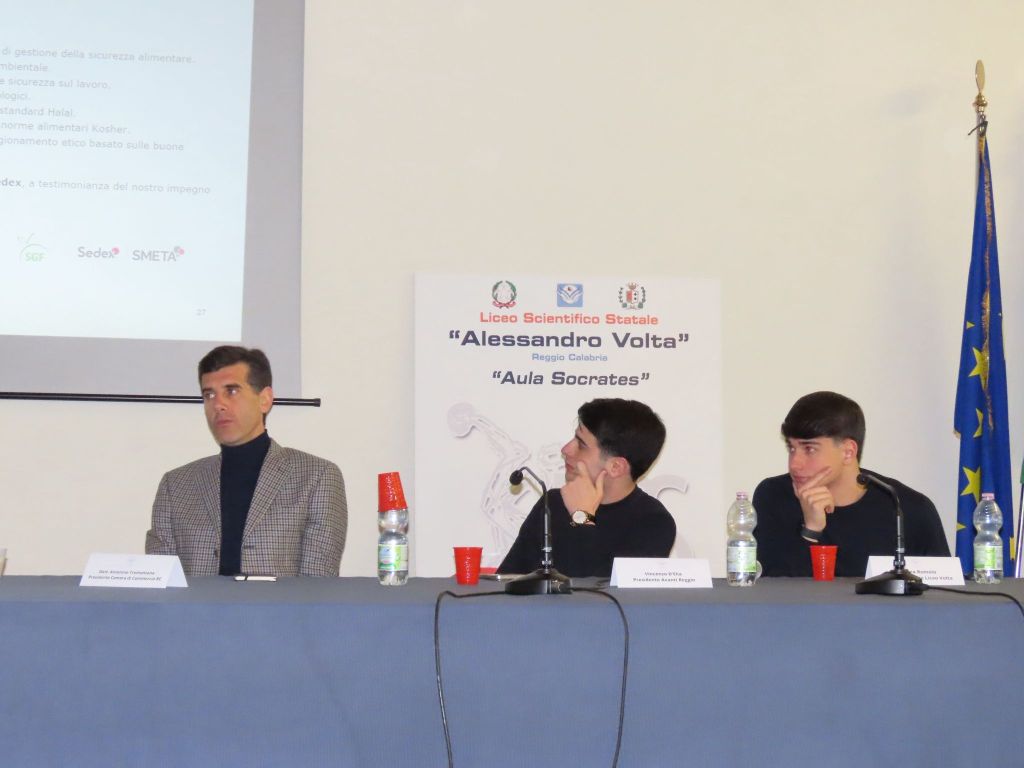 Avanti Reggio al Liceo Volta con “Imprenditori di domani”