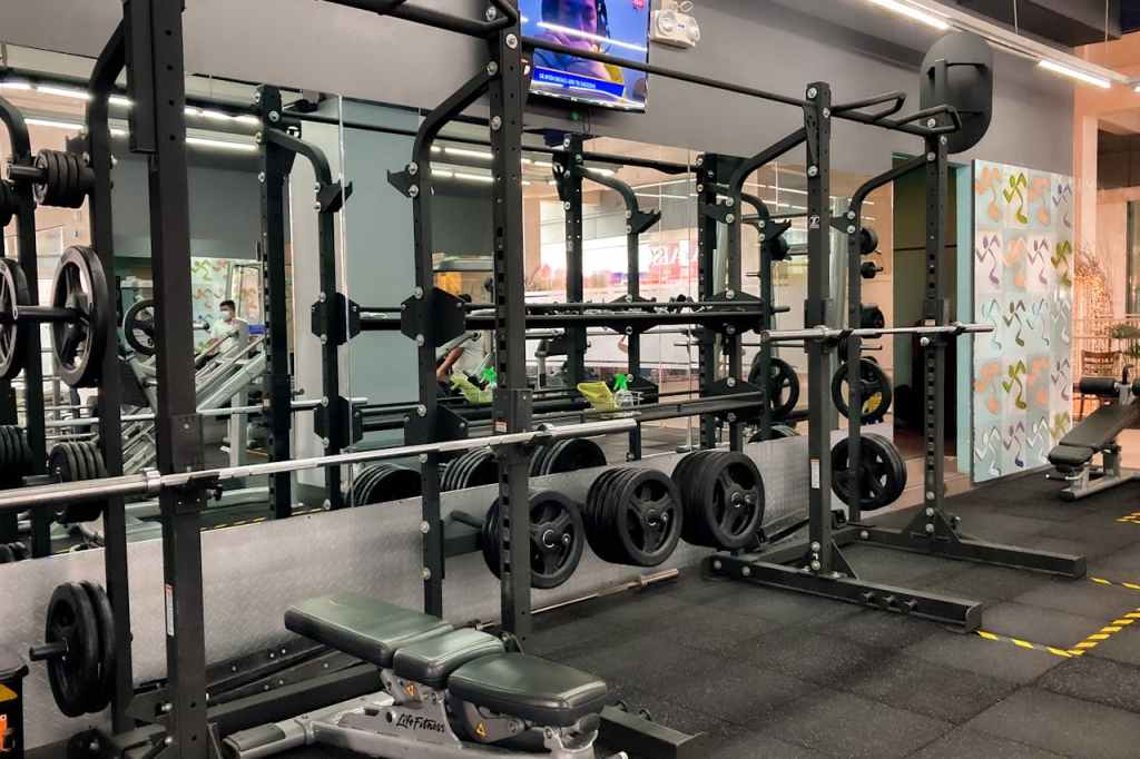 Bilanciere palestra: come scegliere quello giusto per uso intensivo