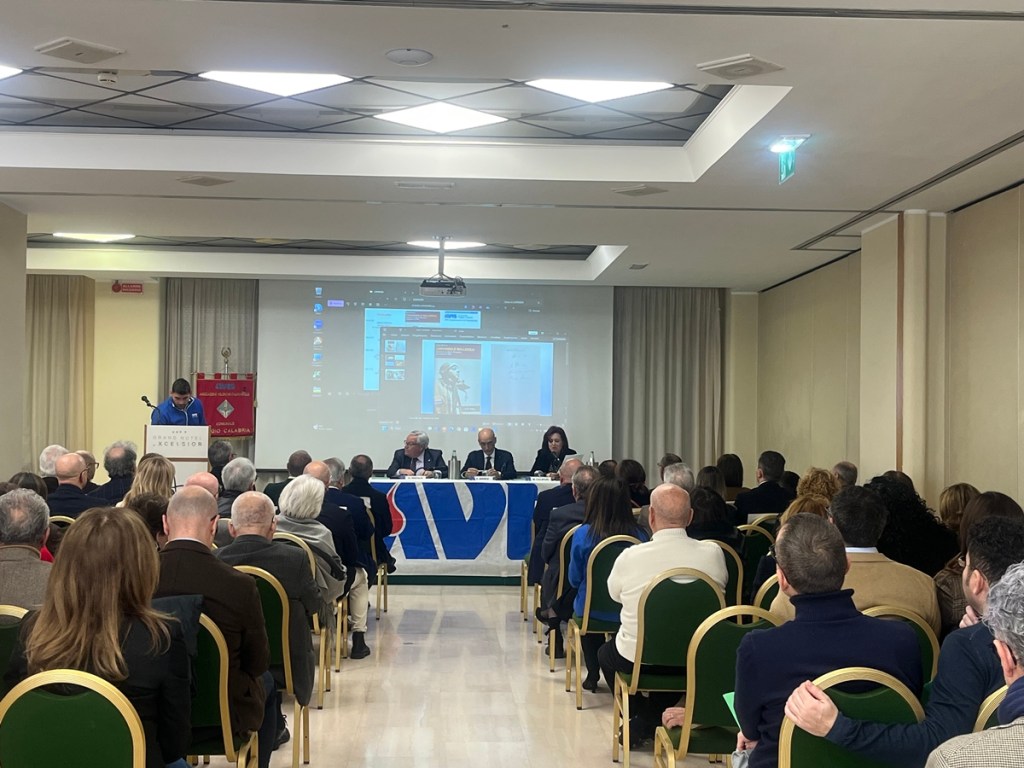 Convegno Enzo Romeo Assemblea comunale Avis Reggio febbraio ()
