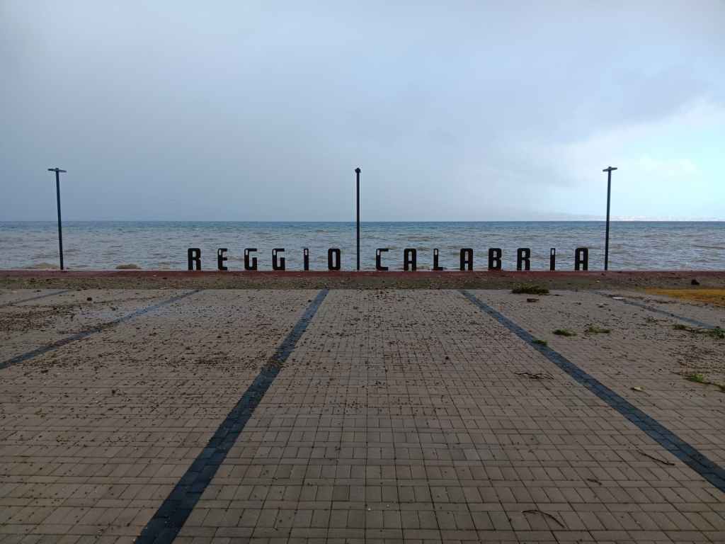 danni maltempo lungomare ()