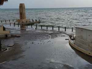 danni maltempo lungomare ()