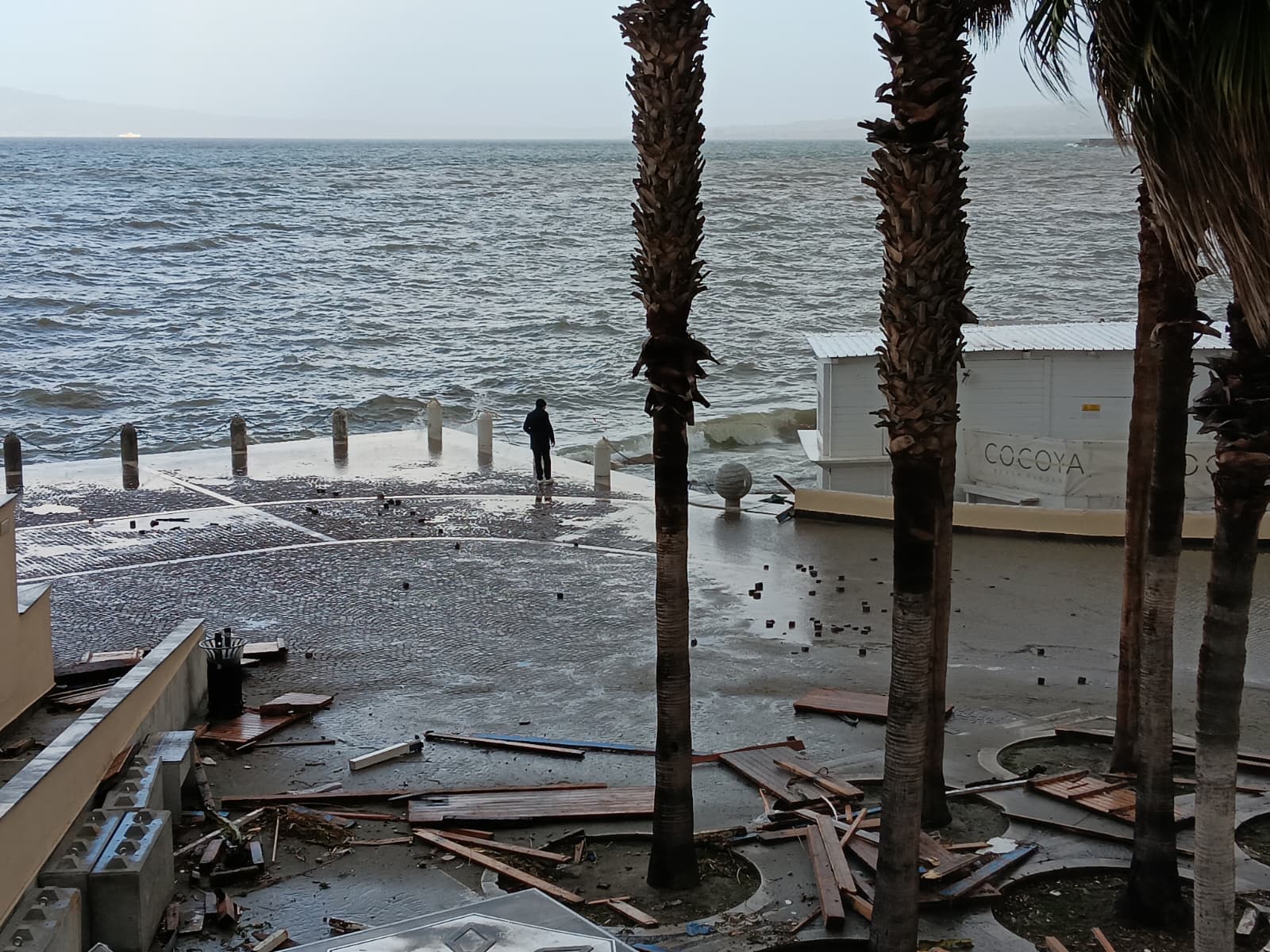 danni maltempo lungomare ()