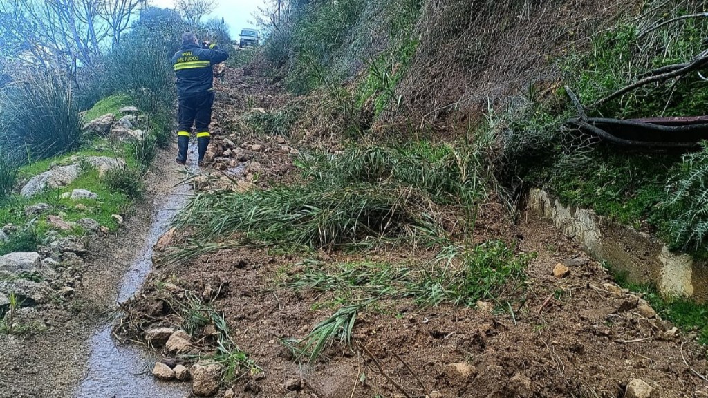 Ancora frane tra Scilla e Favazzina: l’allarme del Comitato Costa Viola – FOTO