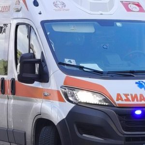 Incidente mortale tra auto e moto sull’A2, muore 31enne