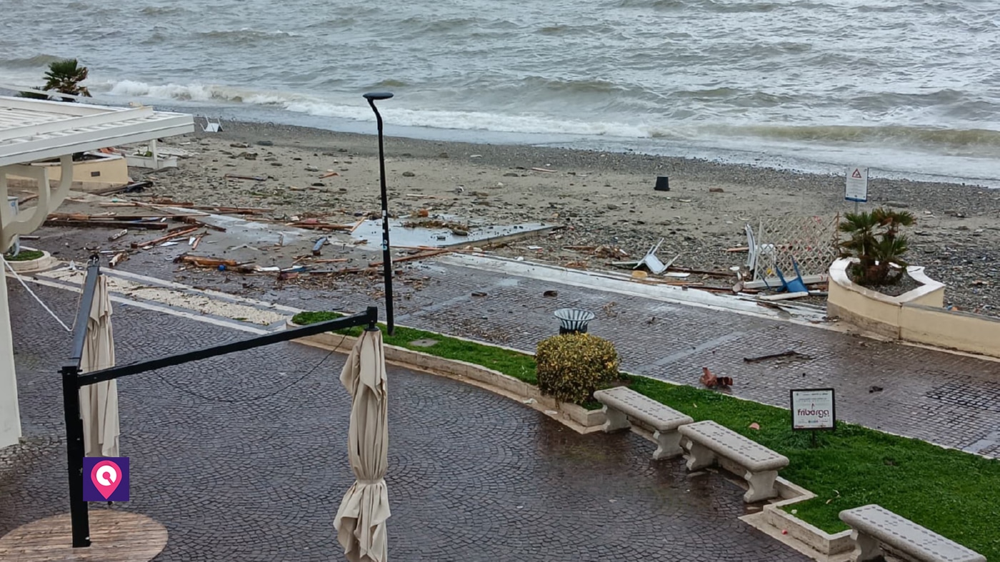 maltempo lungomare rc ciclone ulrike ()