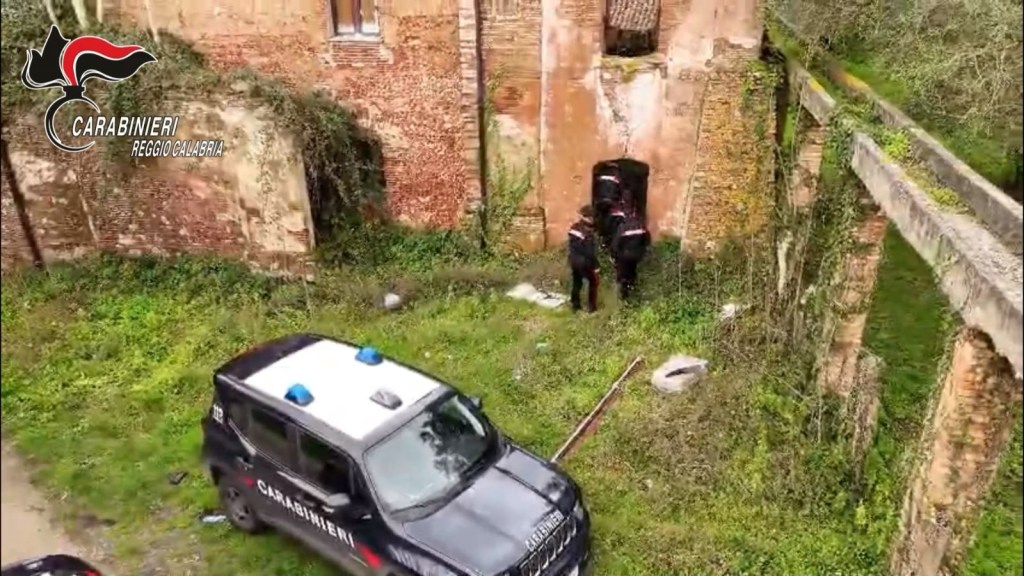 Omicidio irrisolto nel reggino: un mozzicone di sigaretta fa riaprire le indagini – VIDEO