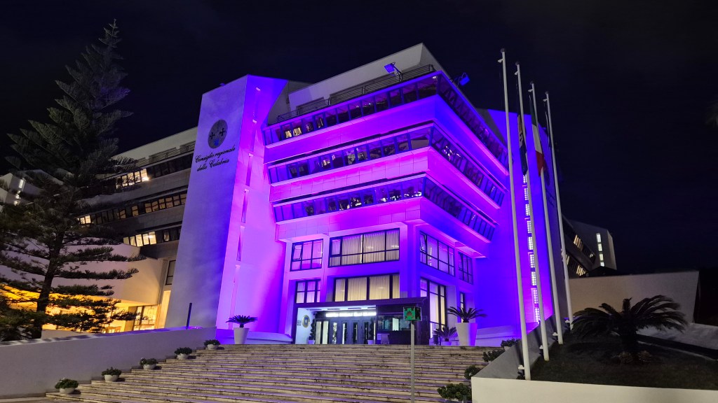 Giornata mondiale contro il cancro, Palazzo Campanella si colora di viola
