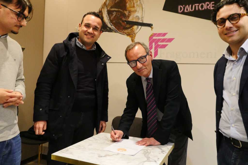 Battaglia firma documento giovani Pd