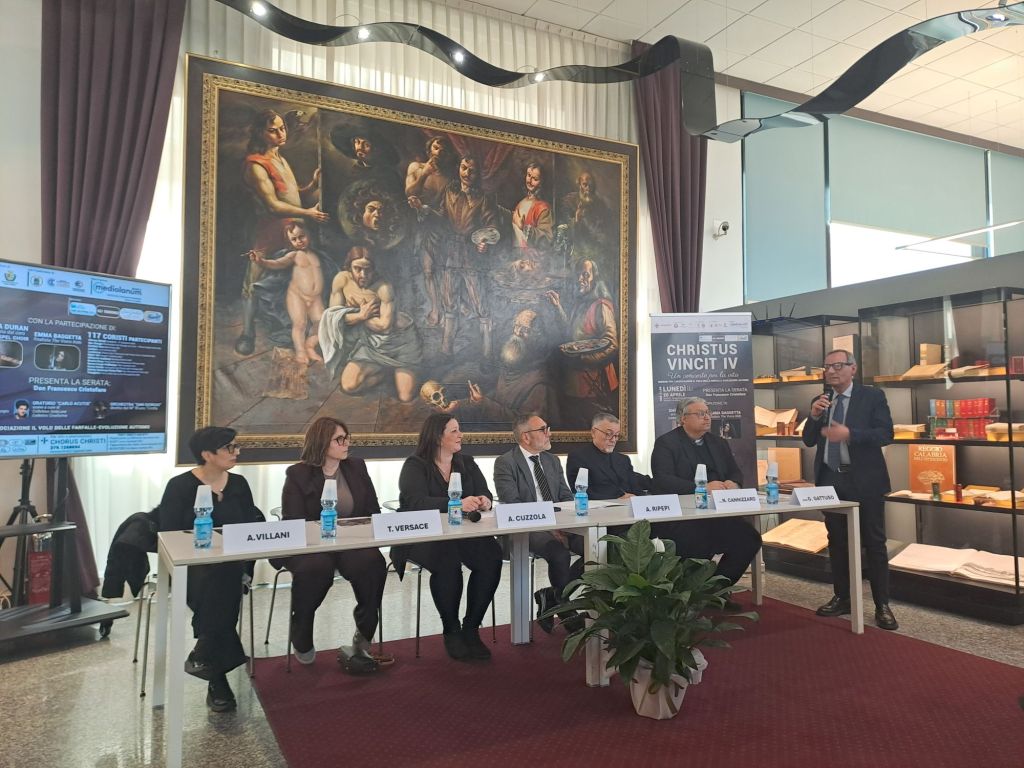 Christus Vincit IV ()