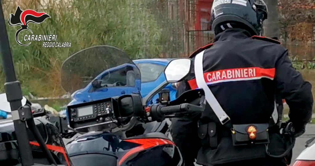 Scilla, Carabinieri sequestrano elementi architettonici di possibile valore storico