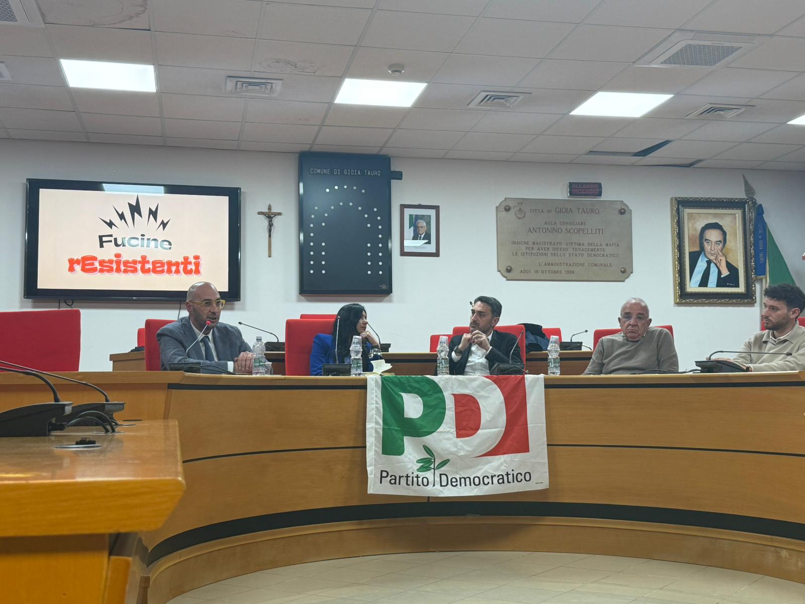 Fucine rEsistenti ()