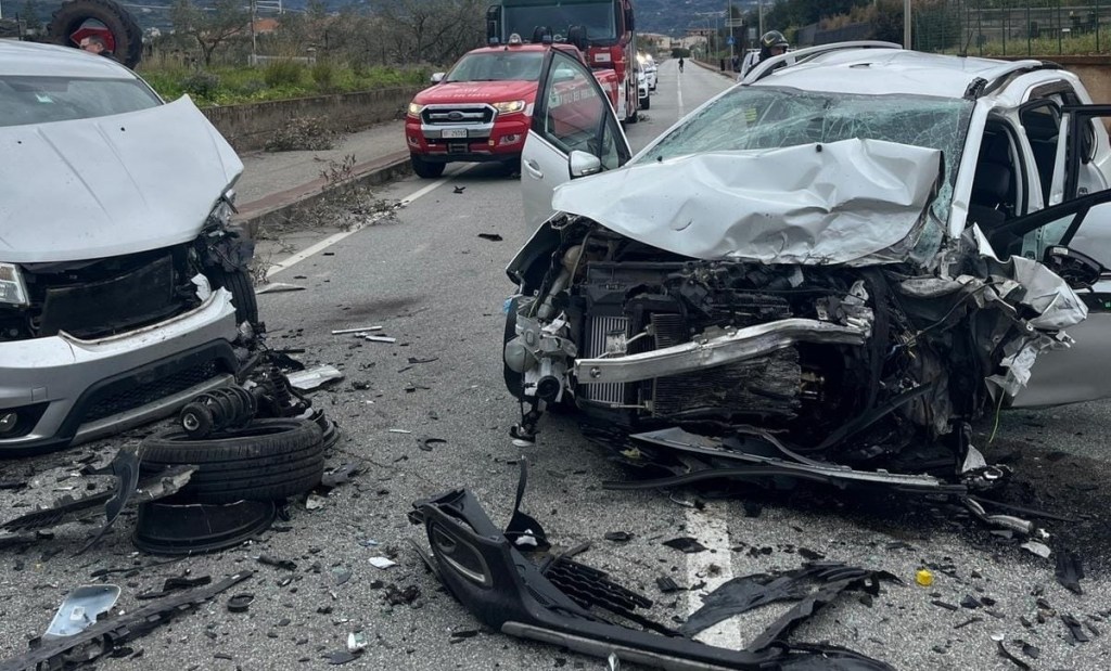 Incidente stradale lamezia terme