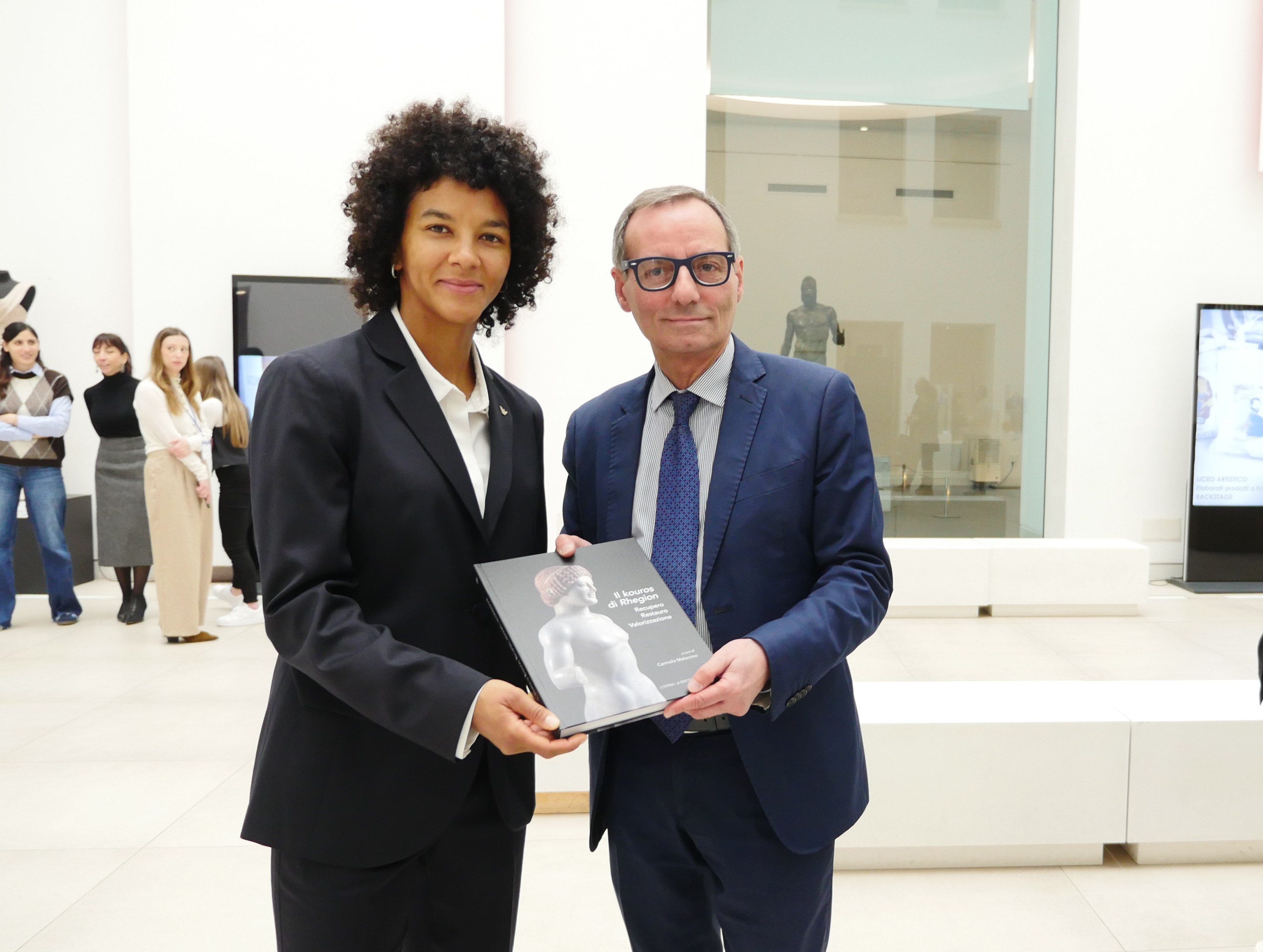 Nazionale italiana di calcio femminile in visita al Museo Nazionale ()
