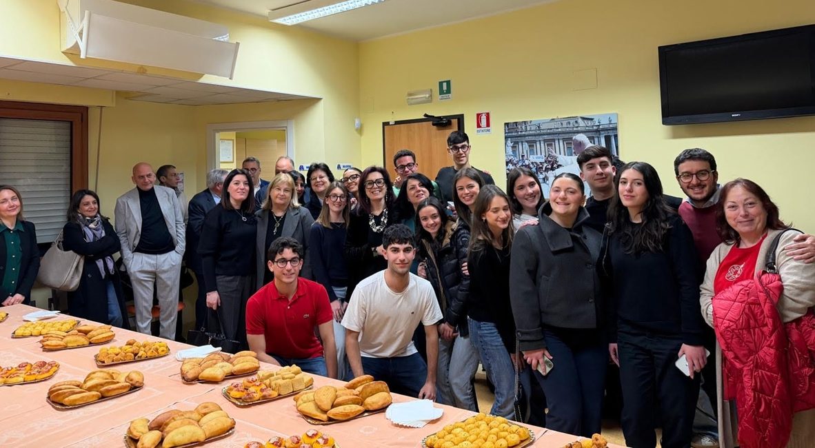 Presentazione Campagna social Formazione Scuola Lavoro Avis comunale liceo scientifico Leonardo Da Vinci Reggio marzo ()